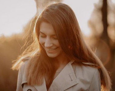 <em>Isabel R.</em>
